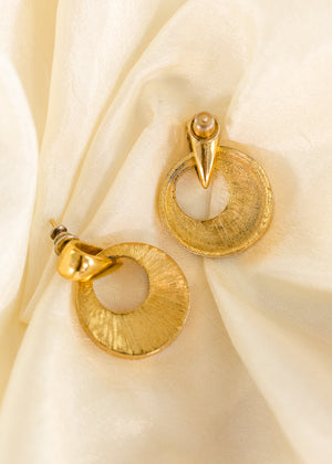
            
                Load image into Gallery viewer, Gold Deco Earrings
            
        