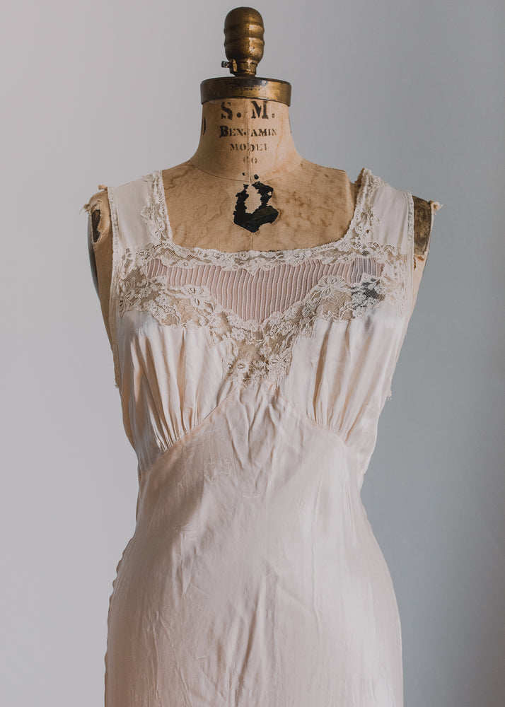 
            
                Load image into Gallery viewer, 1936 Silk Slip
            
        